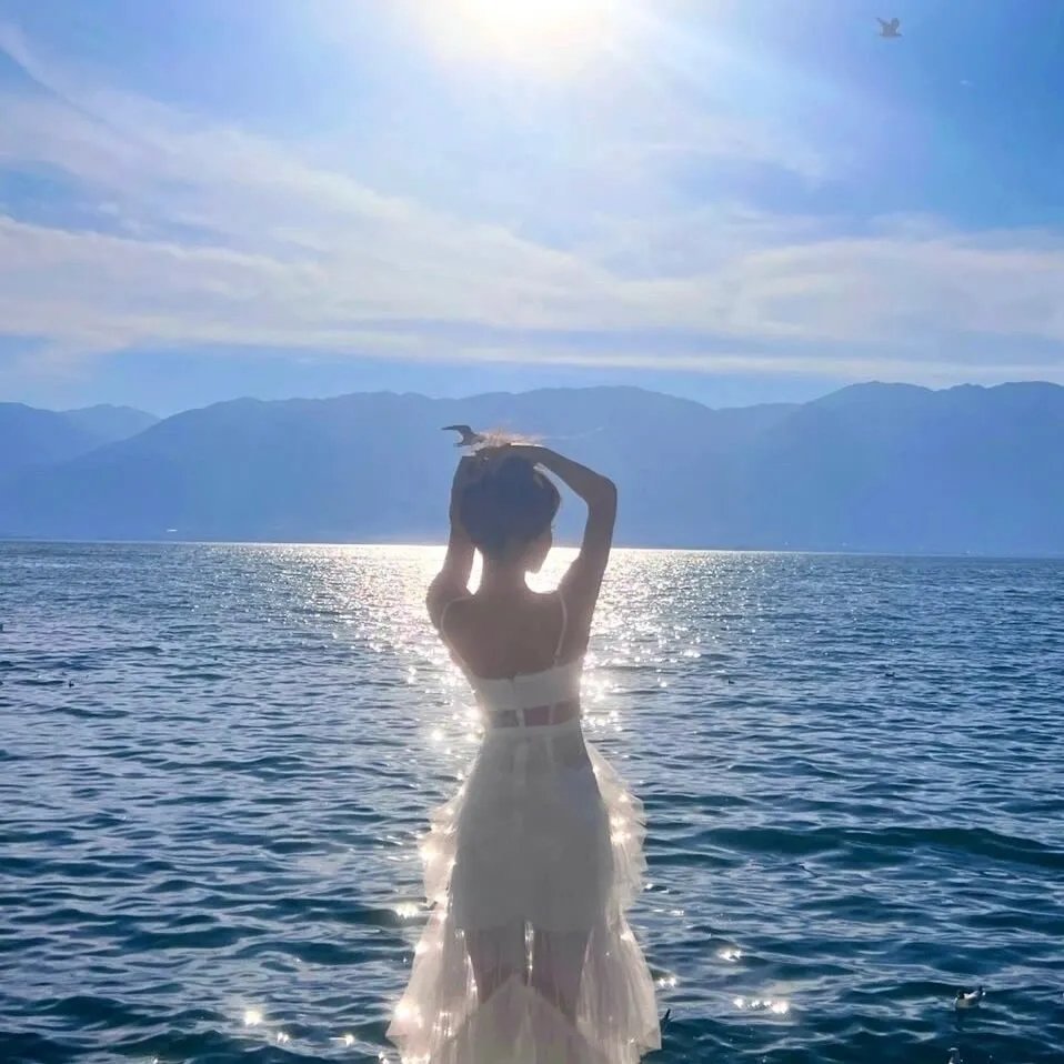 在下巴克 海报