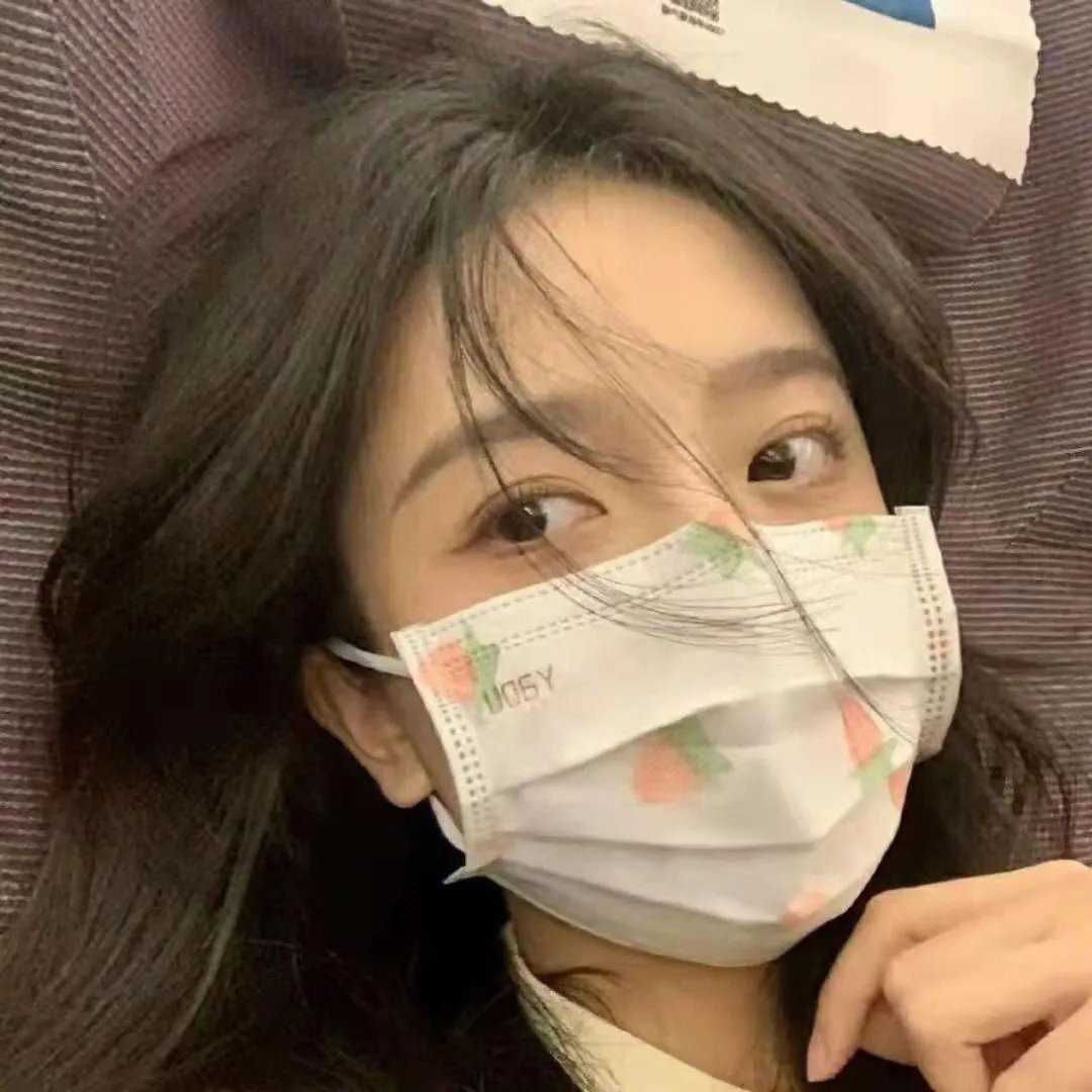 姐姐对我来说是女人 海报